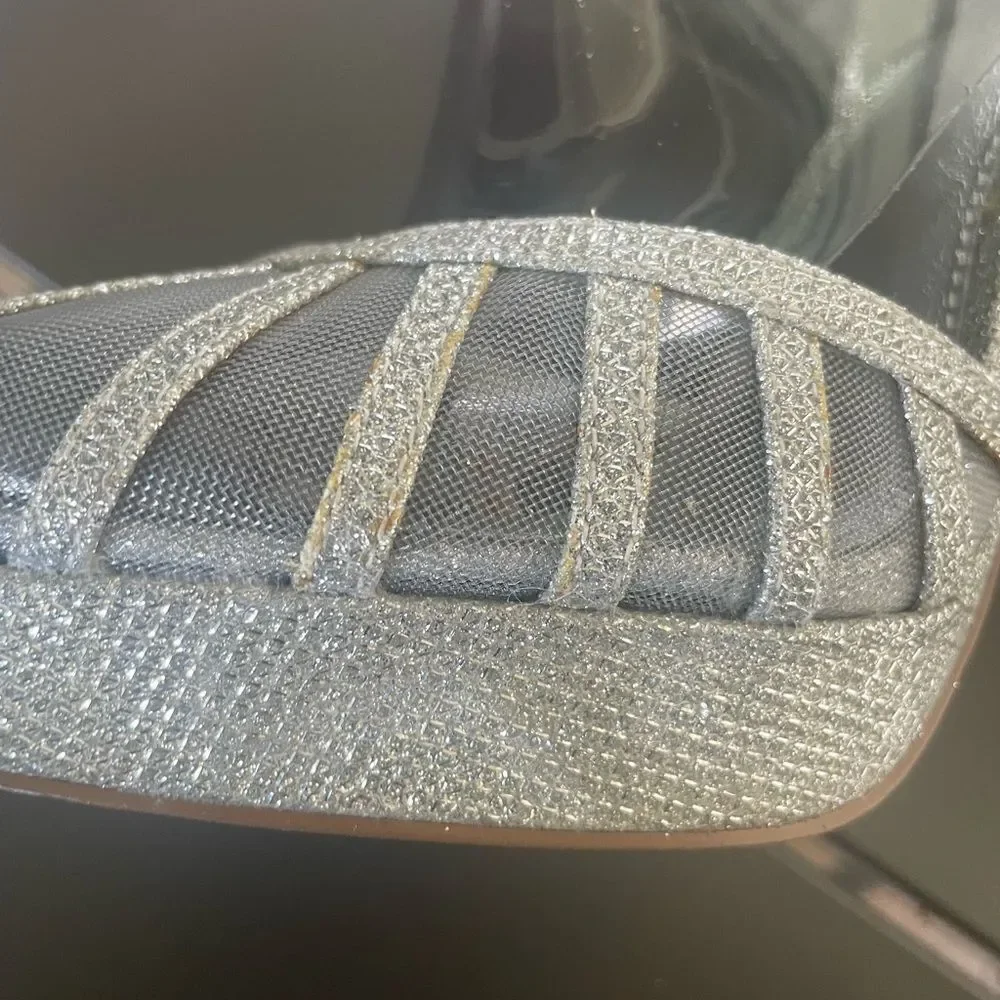 New Adrianna Papell Silver Mesh Platform Metallic Peep Toe Heels Size 7M